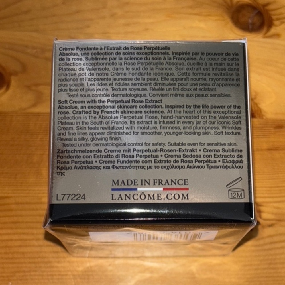 Lancome Absolue Soft Cream (New, 15 mL) - Picture 6 of 9